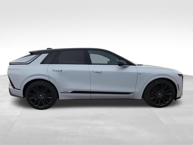 New 2026 Cadillac Lyriq V w/ Exterior Carbon Fiber Package AWD/4WD image 9
