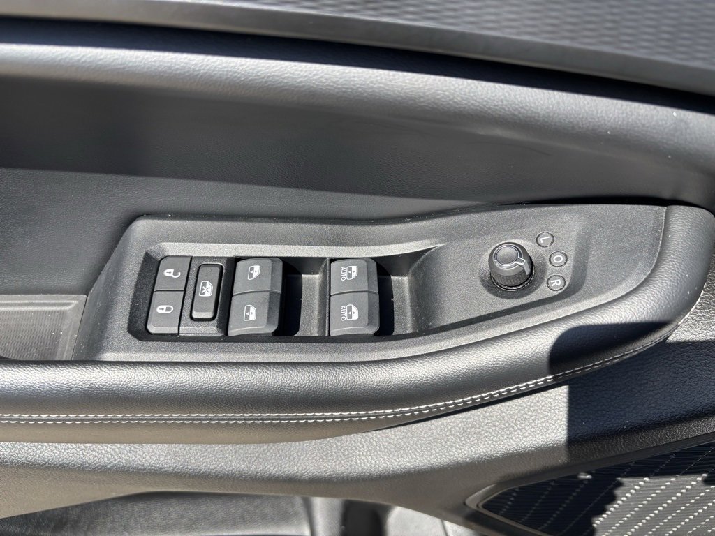 Used 2024 Jeep Grand Cherokee L Laredo image 20