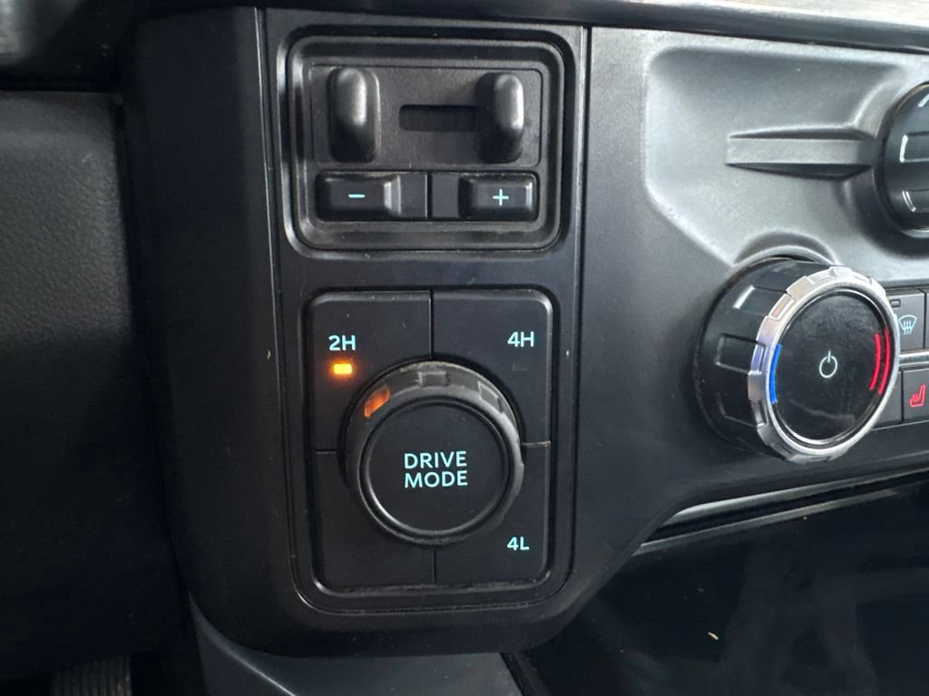 Used 2025 Ford F450 Lariat AWD/4WD image 9