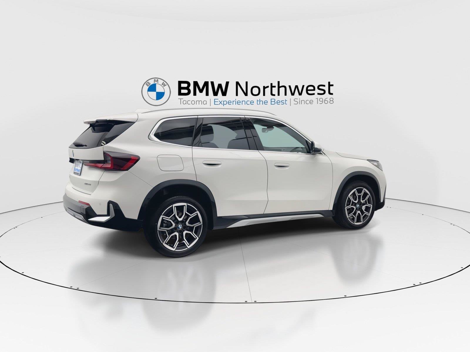 New 2026 BMW X1 xDrive28i AWD/4WD image 4