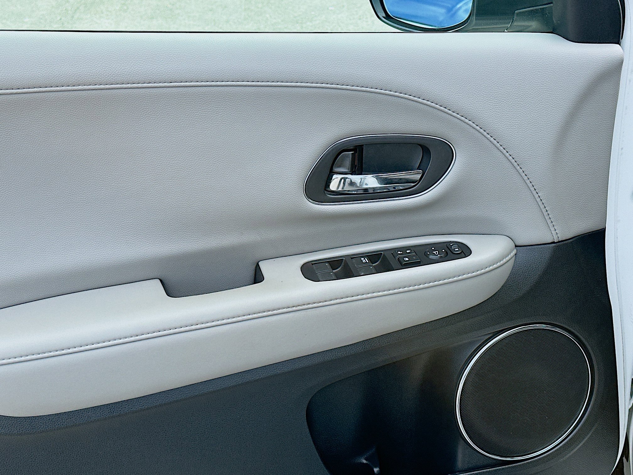 Used 2019 Honda HR-V EX-L image 16