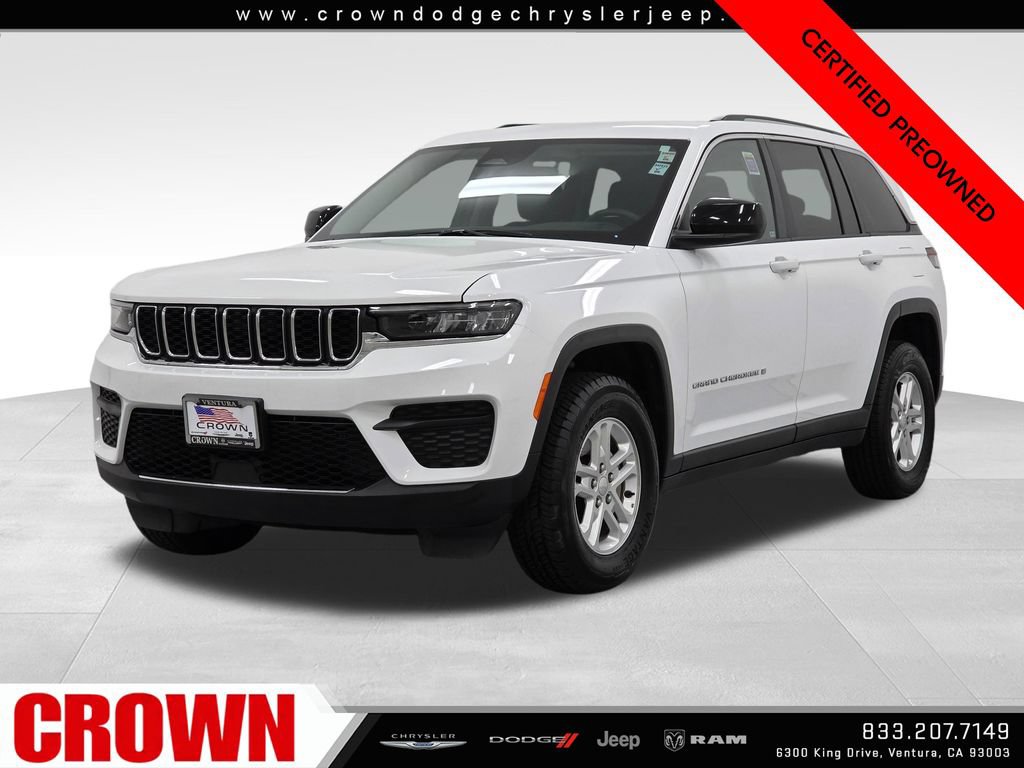 Used 2024 Jeep Grand Cherokee Laredo AWD/4WD image 3
