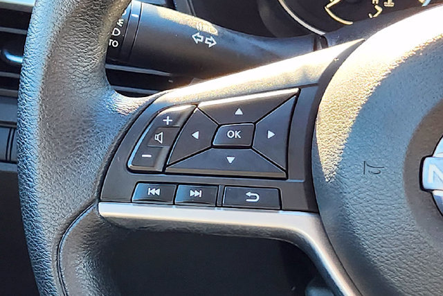 Used 2025 Nissan Altima 2.5 SV AWD/4WD image 12