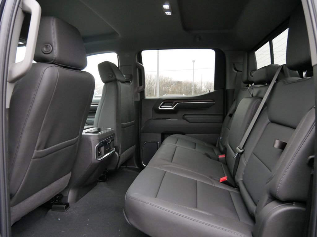 New 2026 GMC Sierra 1500 SLT w/ SLT Premium Plus Package image 8
