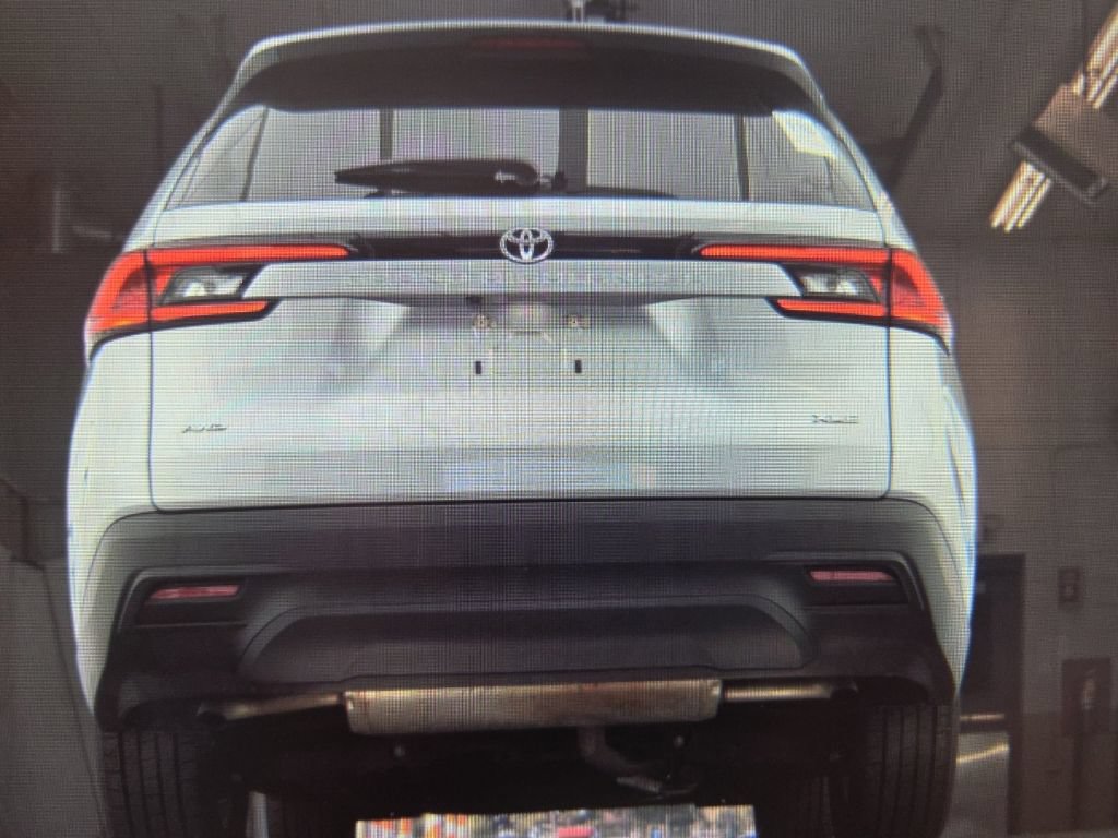 Used 2025 Toyota Grand Highlander AWD image 8