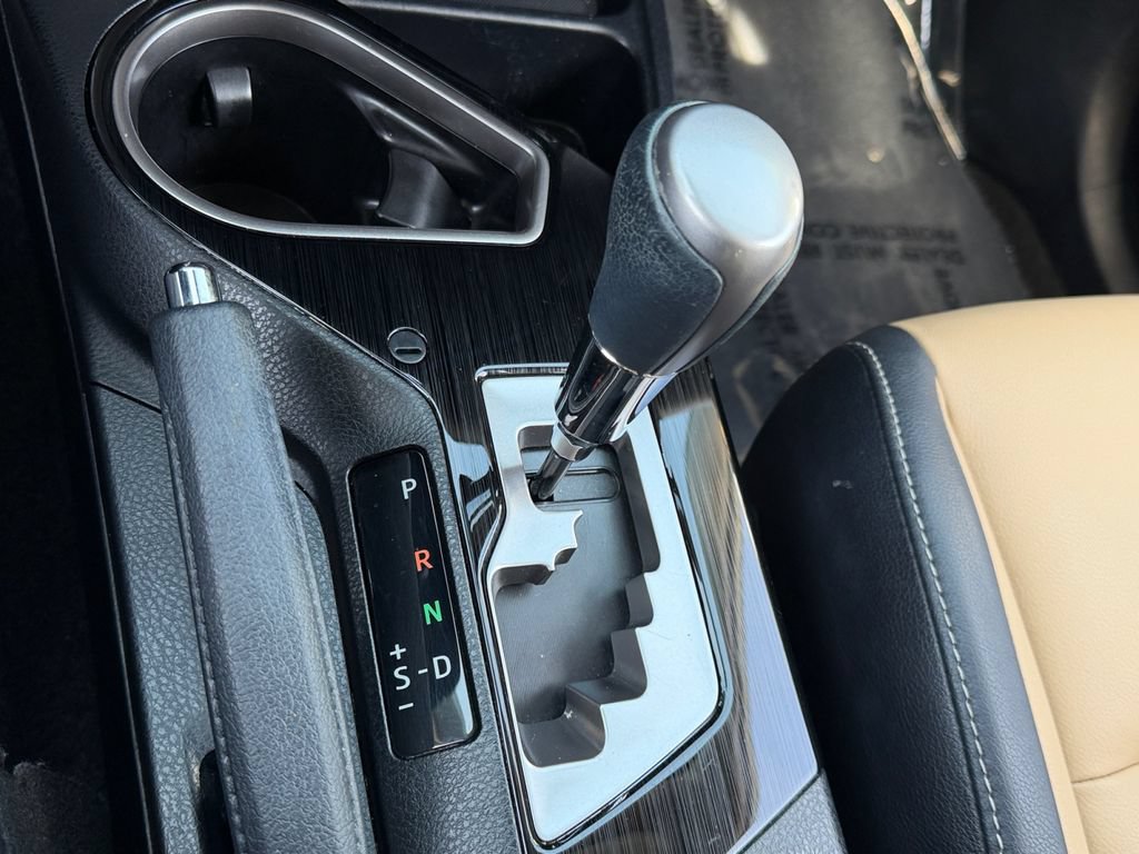 Used 2018 Toyota RAV4 Limited AWD/4WD image 24