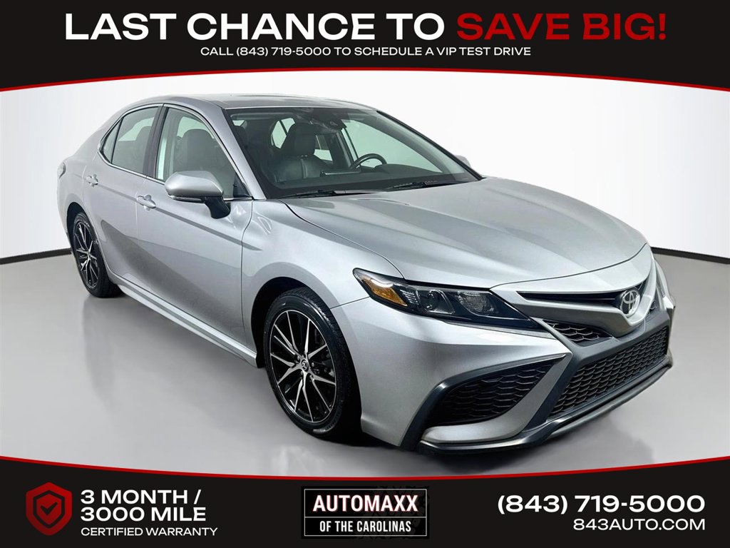 Used 2023 Toyota Camry SE FWD image 1