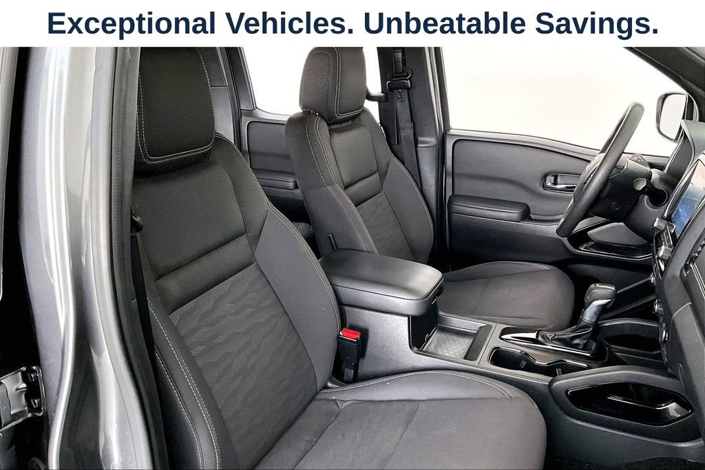 Used 2023 Nissan Frontier SV w/ Midnight Edition Package RWD image 8