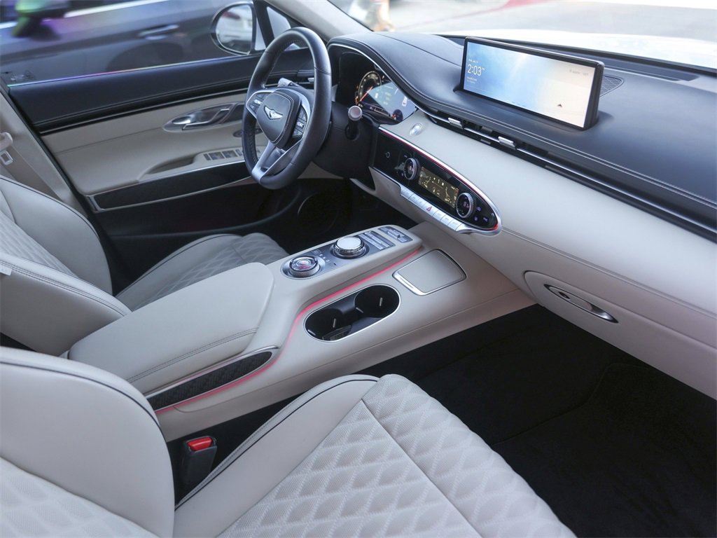 Used 2025 Genesis GV70 3.5T Sport w/ Sport Prestige Package image 38