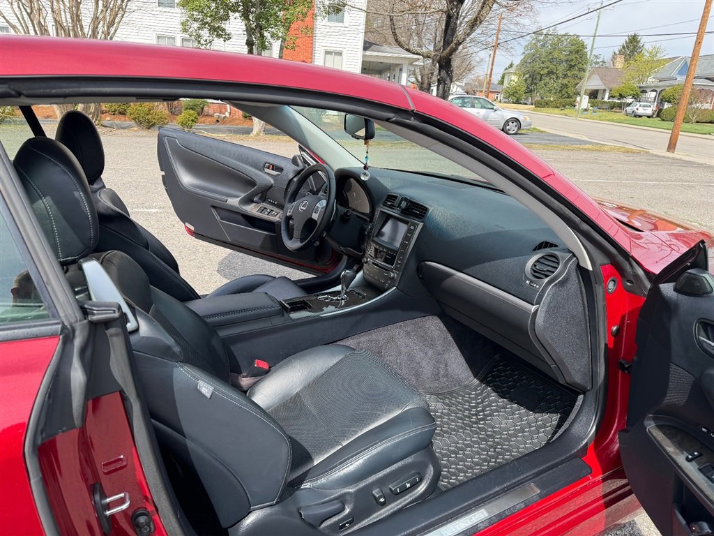 Used 2012 Lexus IS 350C w/ Luxury Pkg image 15