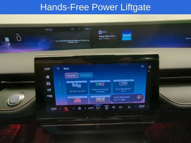 Used 2025 Lincoln Nautilus Reserve w/ Jet Appearance Package image 15