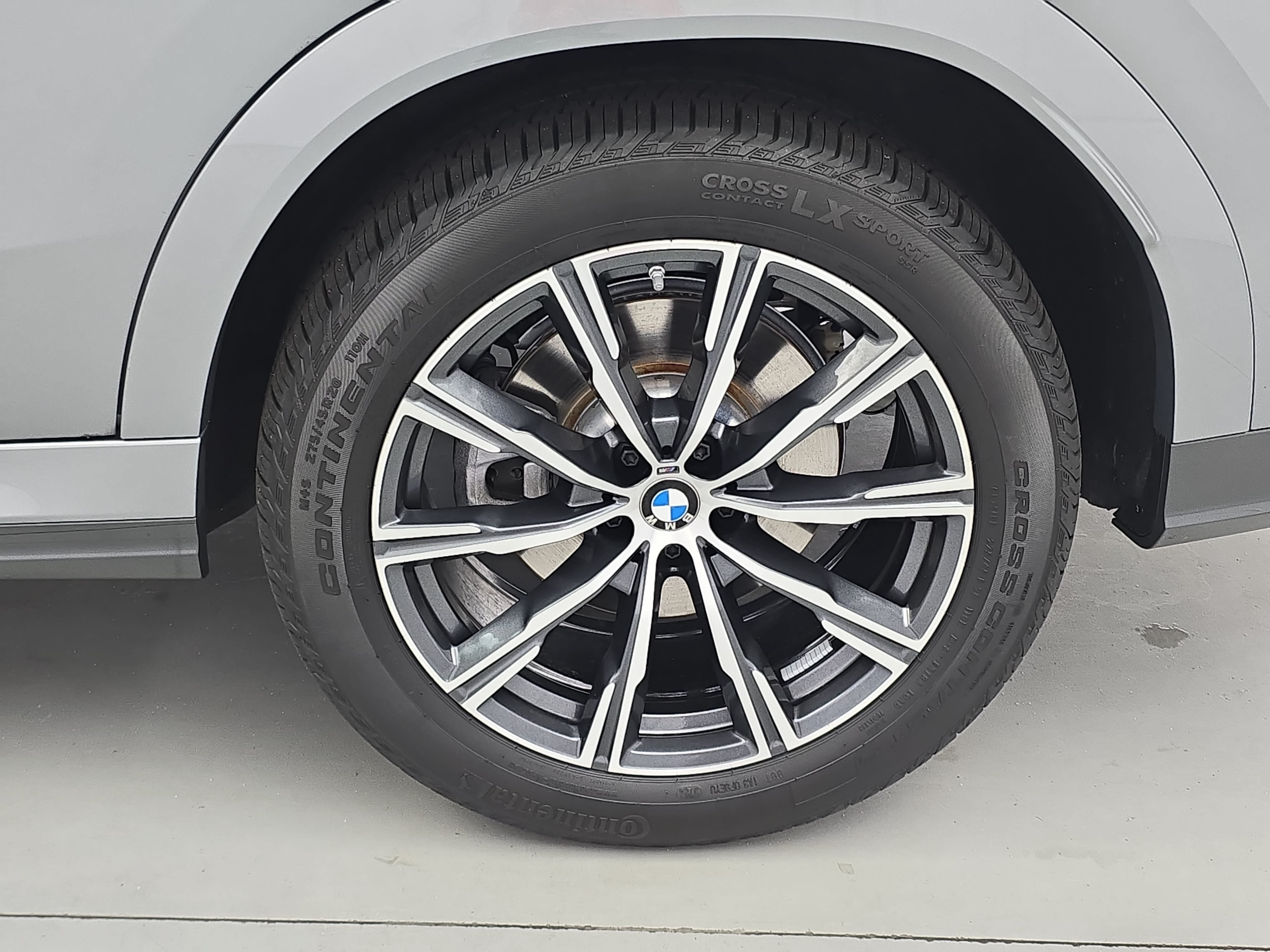 Used 2025 BMW X6 xDrive40i AWD/4WD image 34