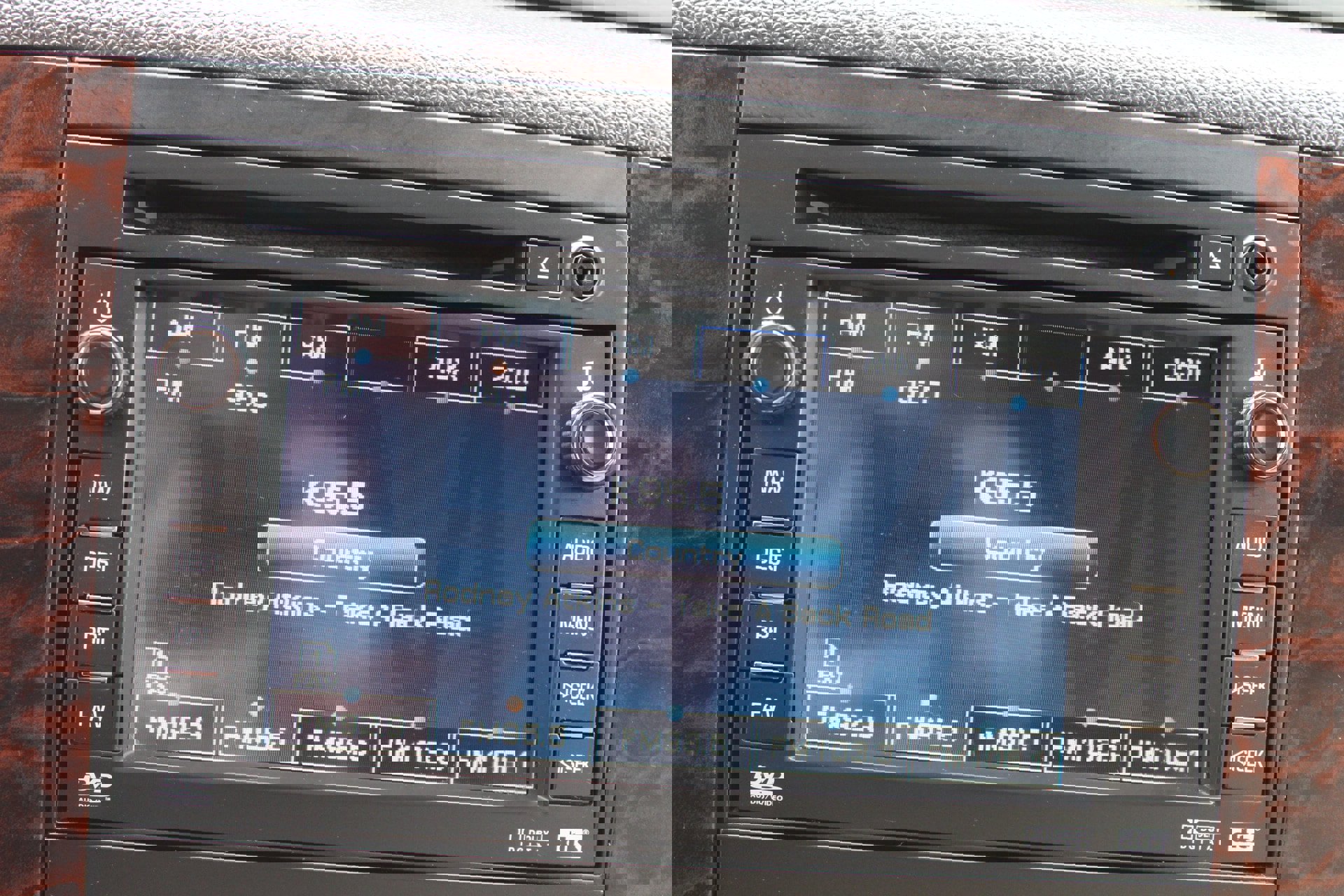 Used 2007 GMC Yukon Denali image 47