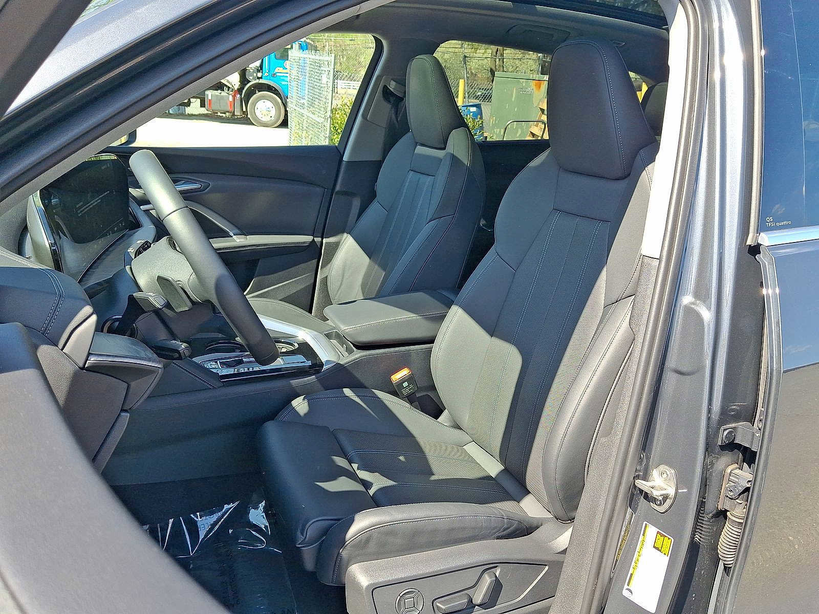 Certified 2025 Audi Q5 Premium Plus w/ Premium Plus image 11