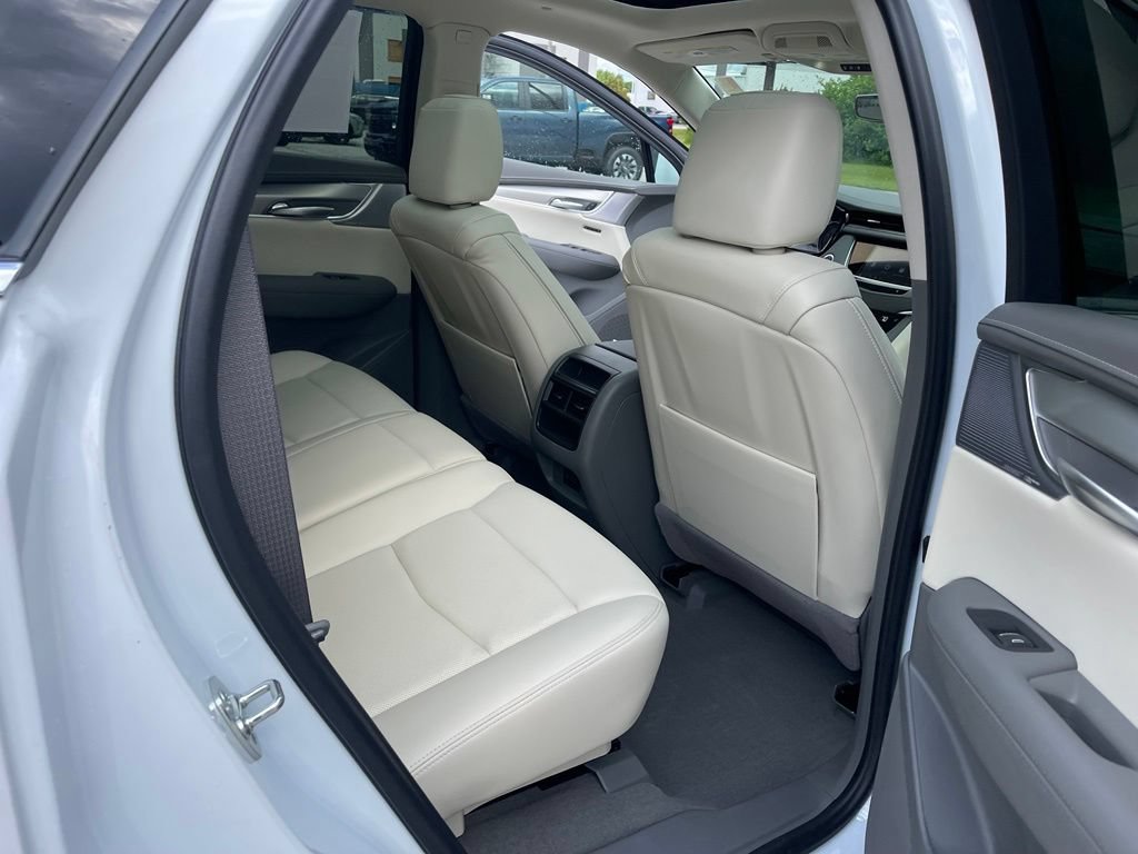 Used 2026 Cadillac XT5 Premium Luxury w/ LPO, Floor Liner Package AWD/4WD image 17
