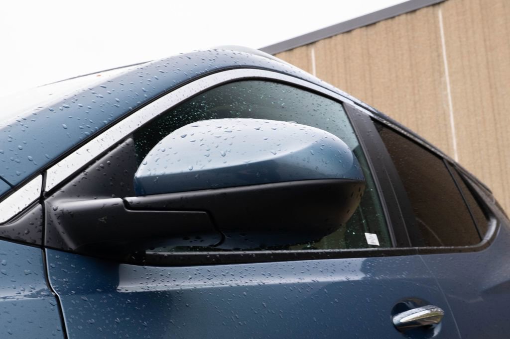 Used 2024 Buick Encore GX Sport Touring image 11