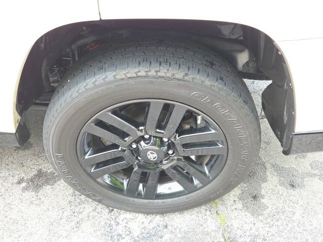 Used 2019 Toyota 4Runner Limited AWD/4WD image 33