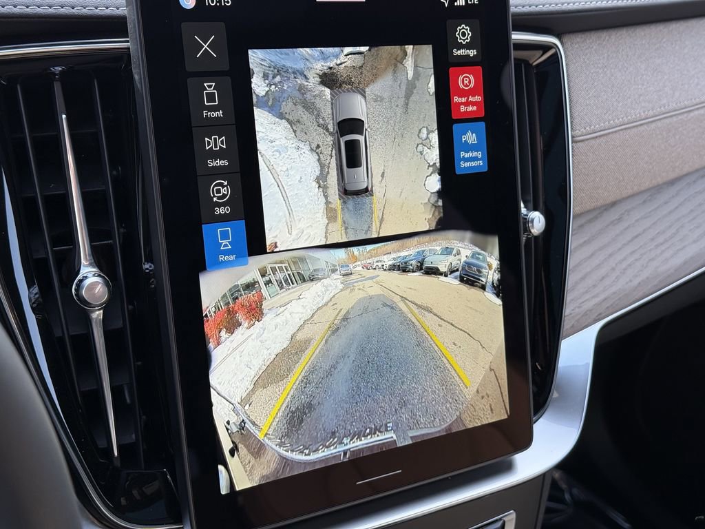 New 2026 Volvo XC90 B6 Plus w/ Protection Package Premier image 21