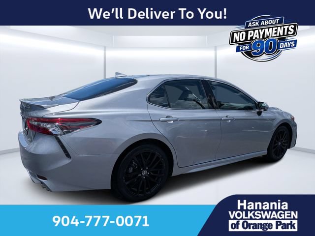 Used 2024 Toyota Camry XSE FWD image 3