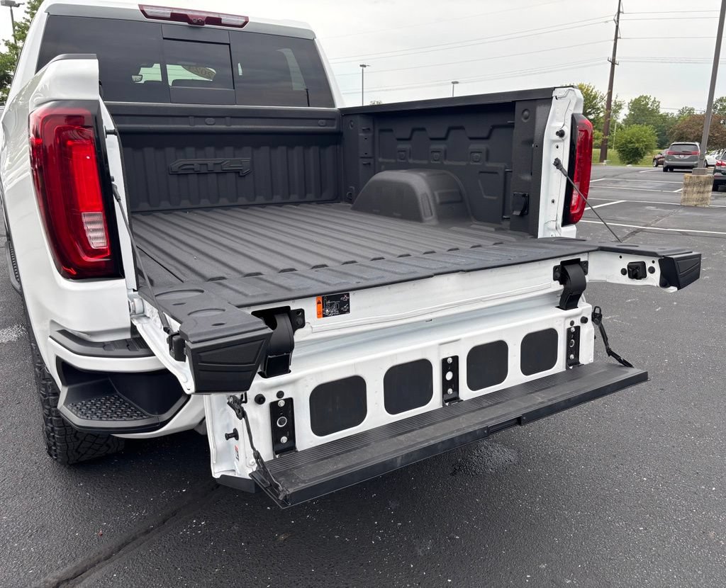 Used 2024 GMC Sierra 1500 AT4 w/ Technology Package AWD/4WD image 21