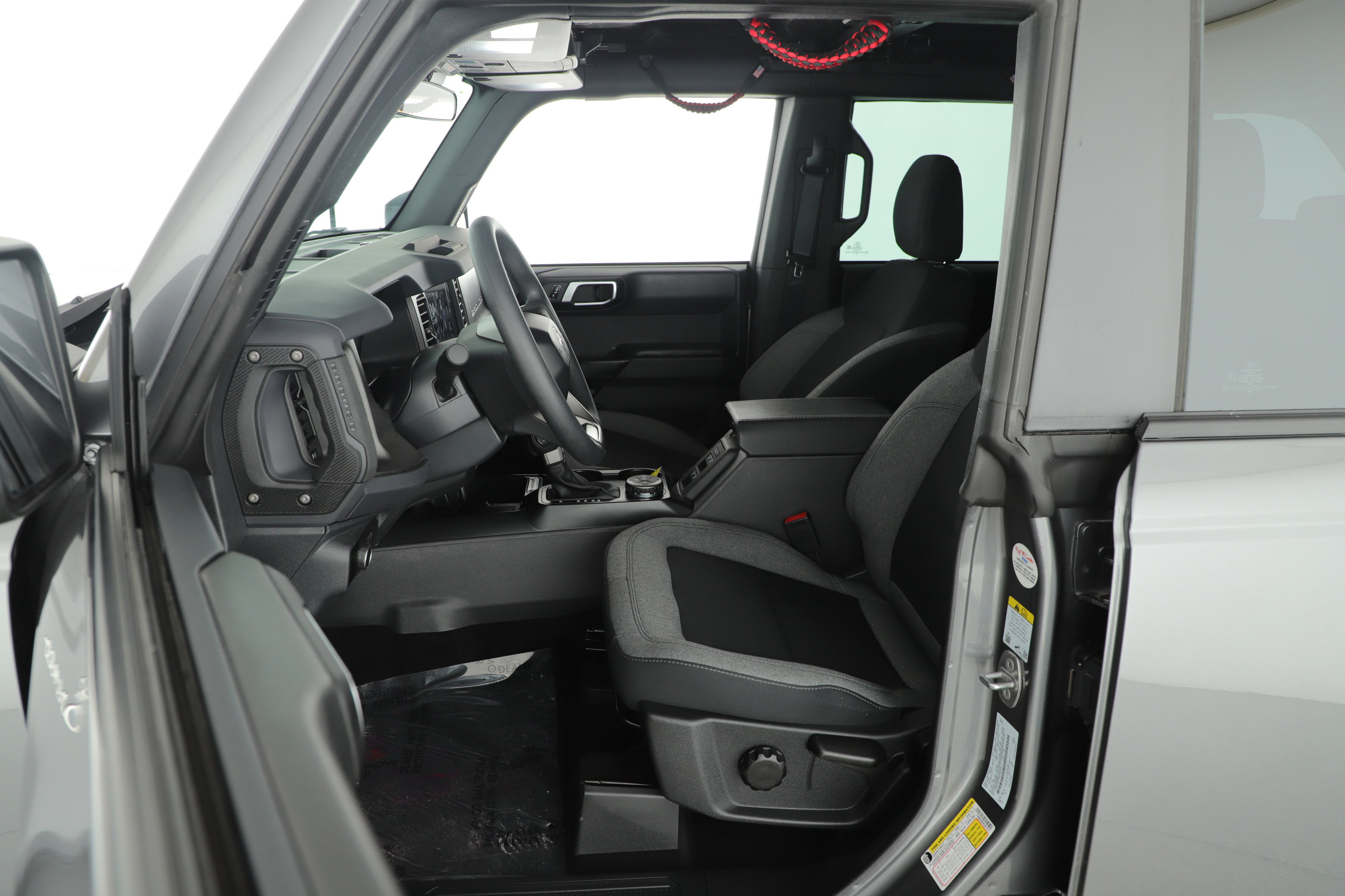 Used 2025 Ford Bronco Badlands image 7