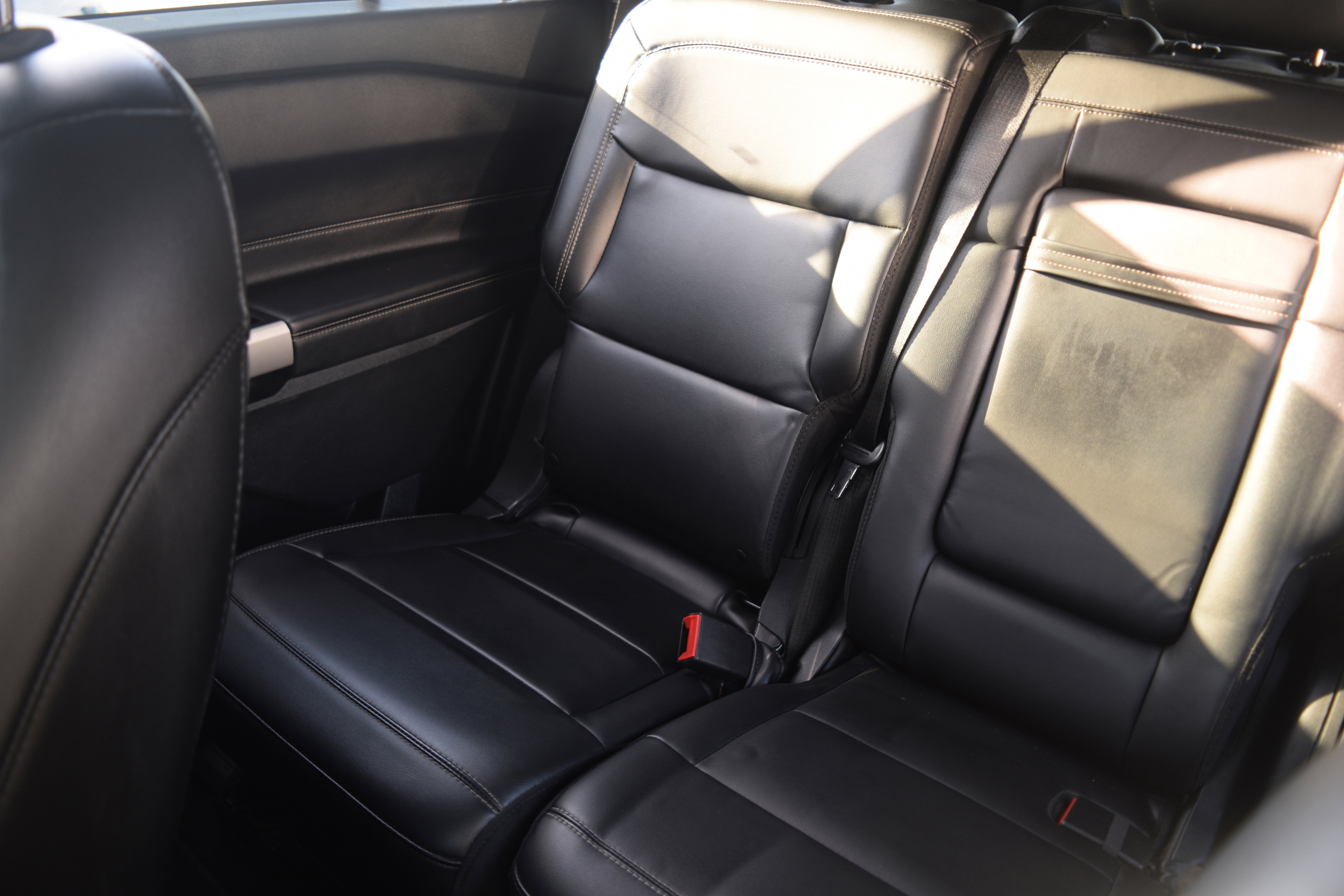 Used 2023 Ford Explorer XLT w/ Equipment Group 202A image 15