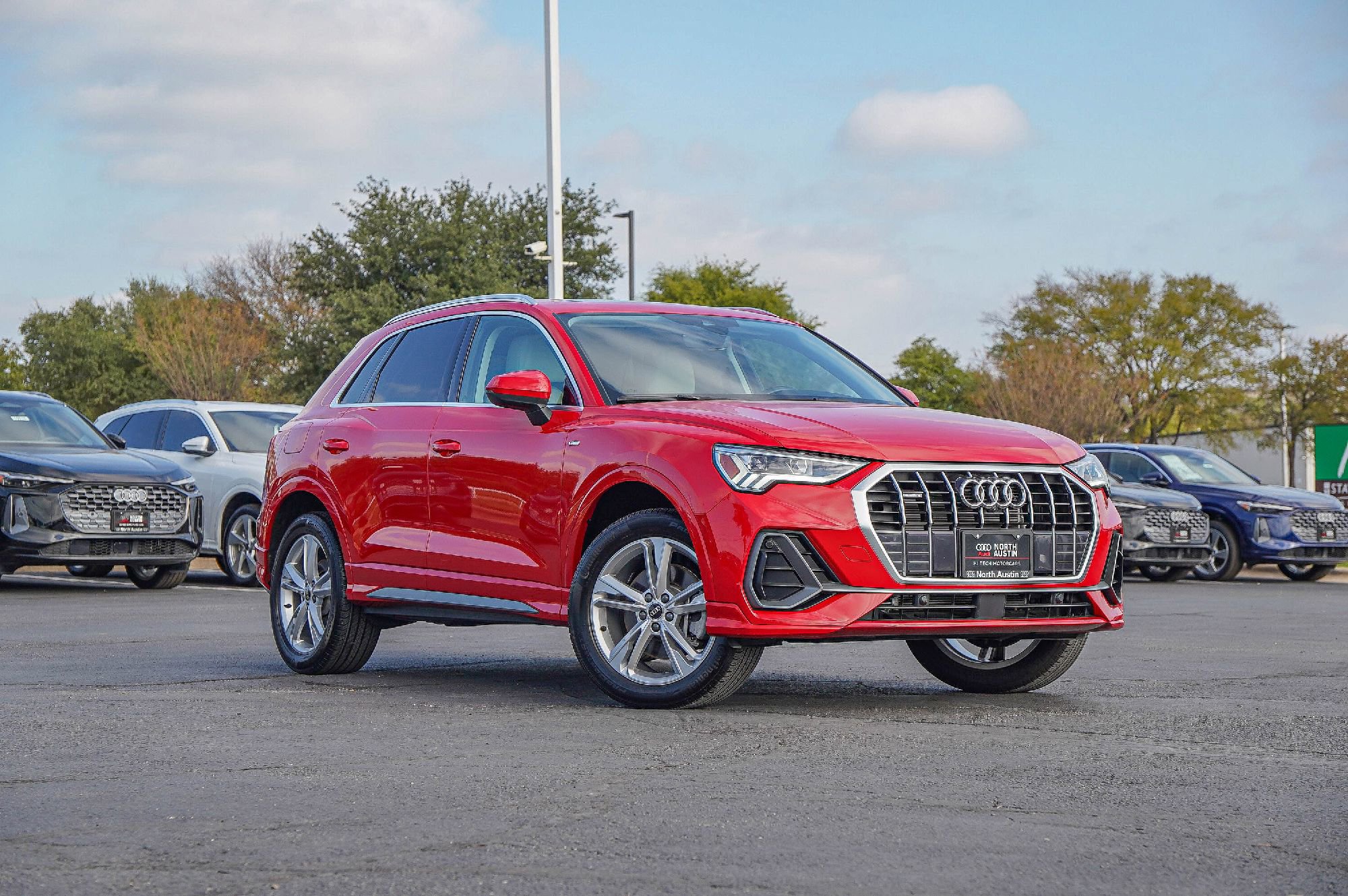 Certified 2023 Audi Q3 2.0T Premium Plus w/ Premium Plus Package image 1