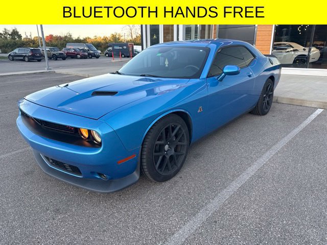 Used 2015 Dodge Challenger R/T Scat Pack w/ Leather Interior Group RWD image 3
