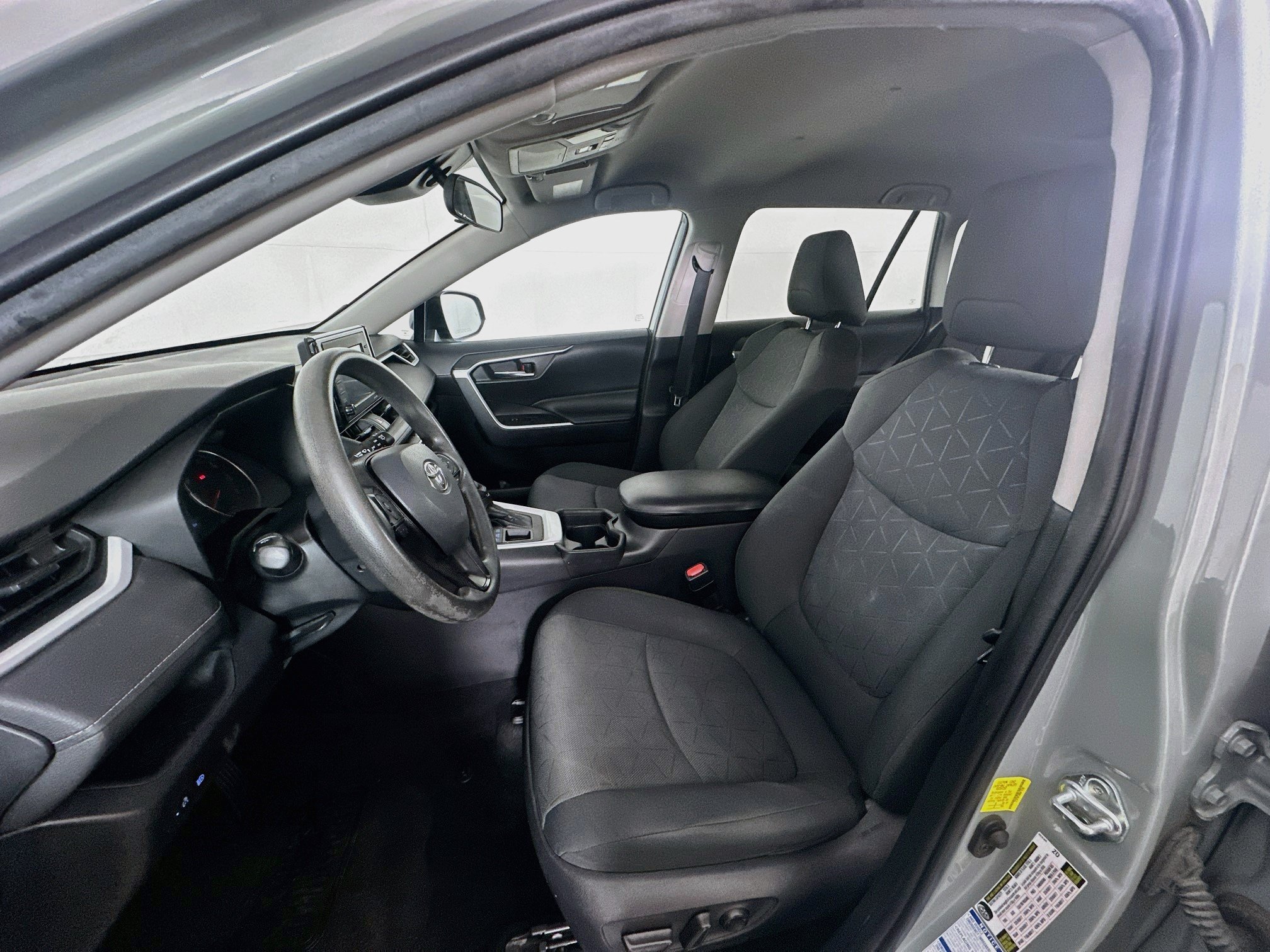 Used 2021 Toyota RAV4 XLE AWD/4WD image 13