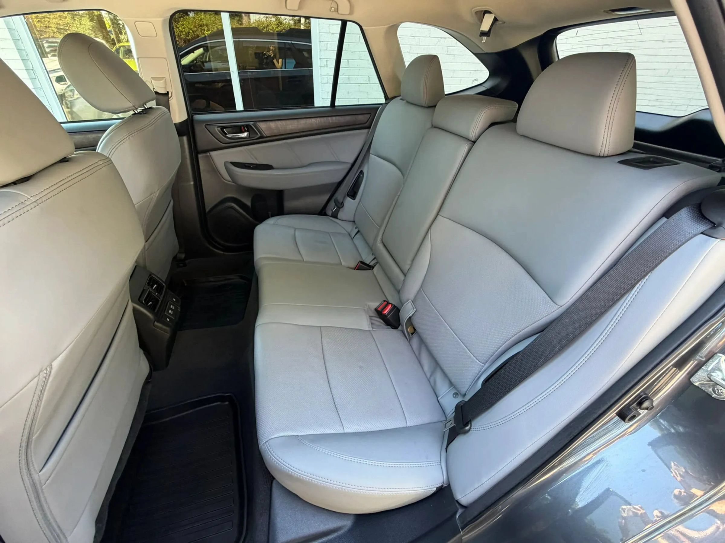 Used 2019 Subaru Outback 2.5i Limited AWD/4WD image 21