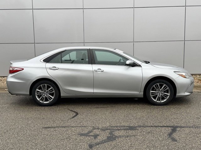 Certified 2016 Toyota Camry SE image 32