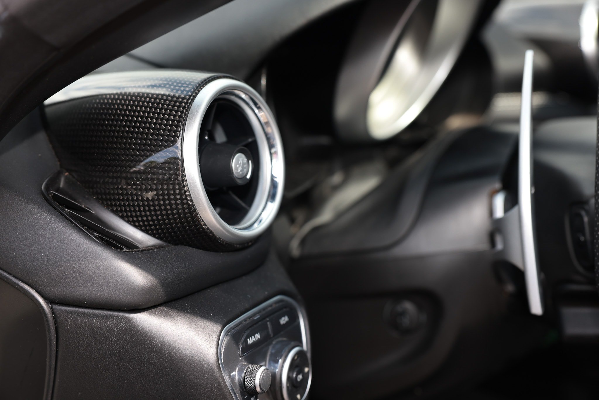 Used 2015 Ferrari California T RWD image 61