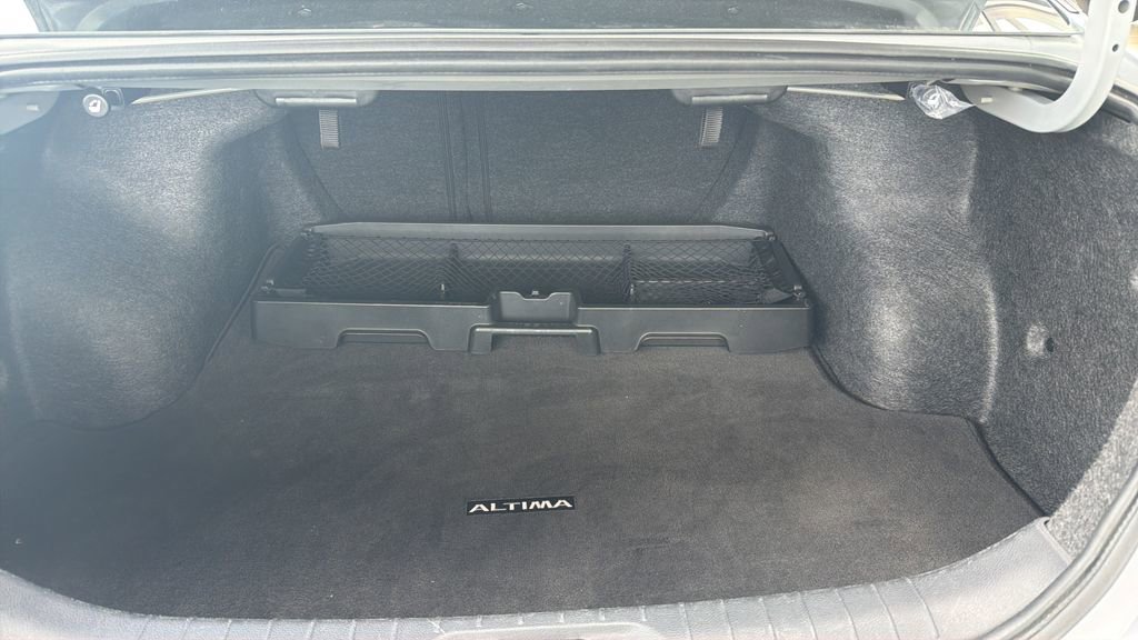 Certified 2025 Nissan Altima 2.5 SR w/ SR Premium Package image 12