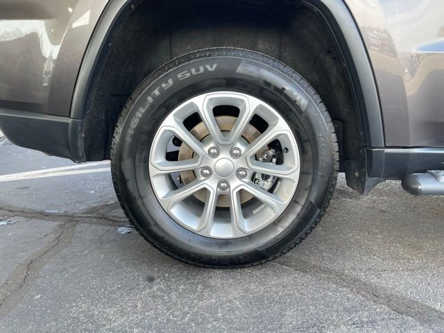 Used 2021 Jeep Grand Cherokee Laredo image 34