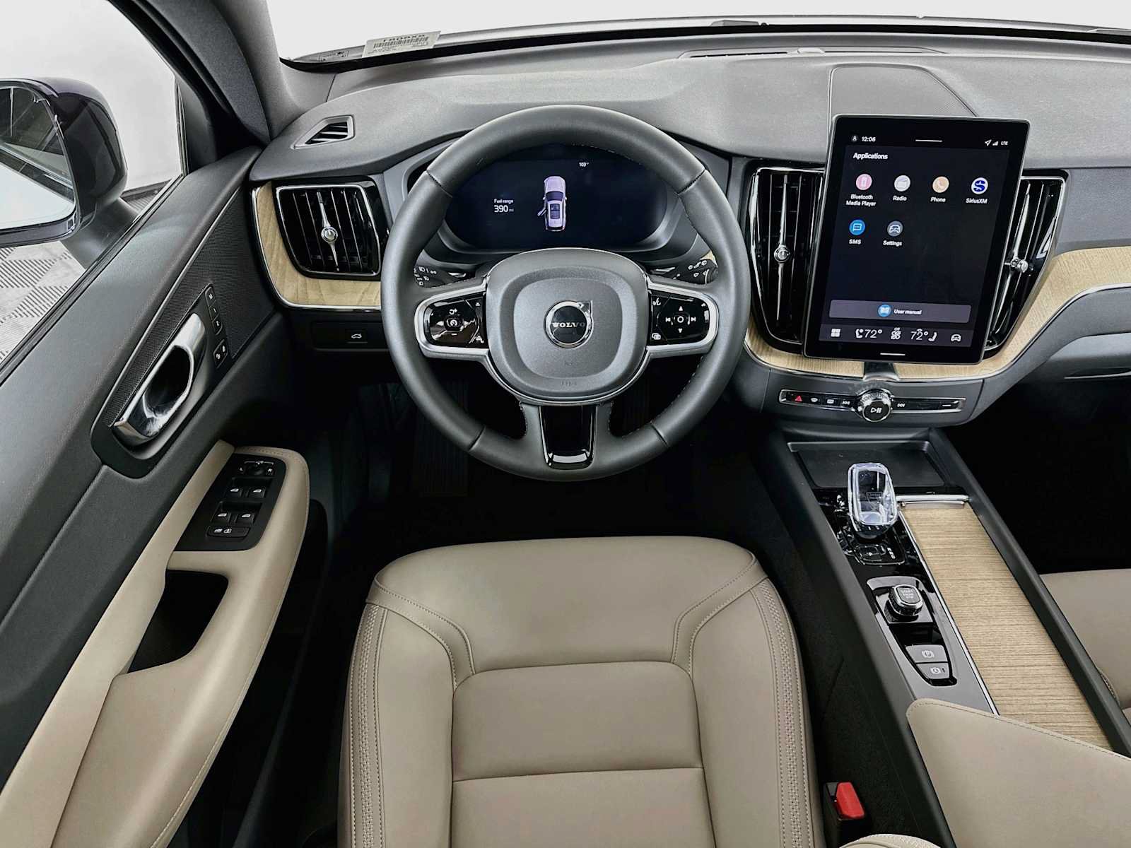 New 2026 Volvo XC60 B5 Plus w/ Protection Package Premier AWD/4WD image 20