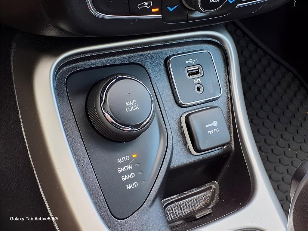 Used 2021 Jeep Compass Sport w/ Cold Weather Group image 16