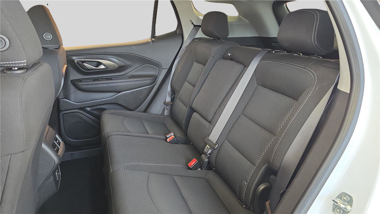 Used 2022 GMC Terrain SLE w/ Driver Convenience Package image 15