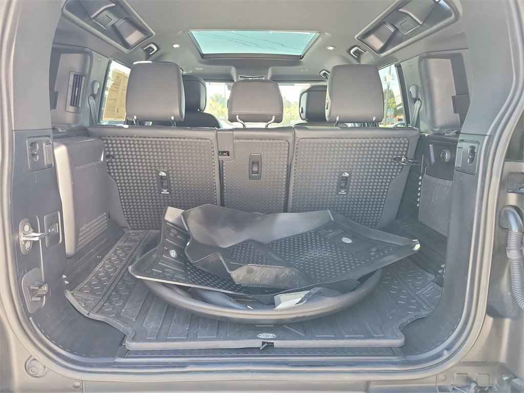 Certified 2023 Land Rover Defender 110 V8 image 11