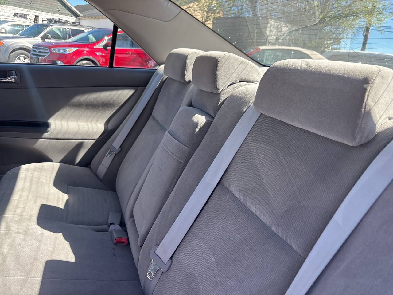Used 2005 Toyota Camry XLE FWD image 10