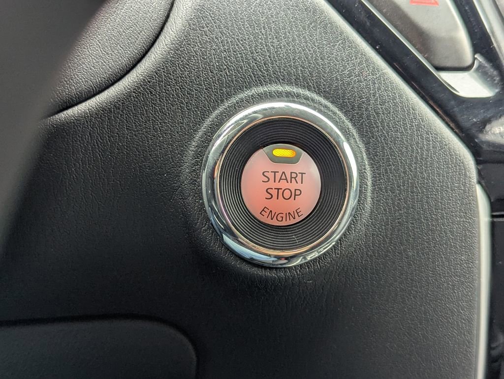 Used 2020 Nissan Pathfinder S AWD/4WD image 15