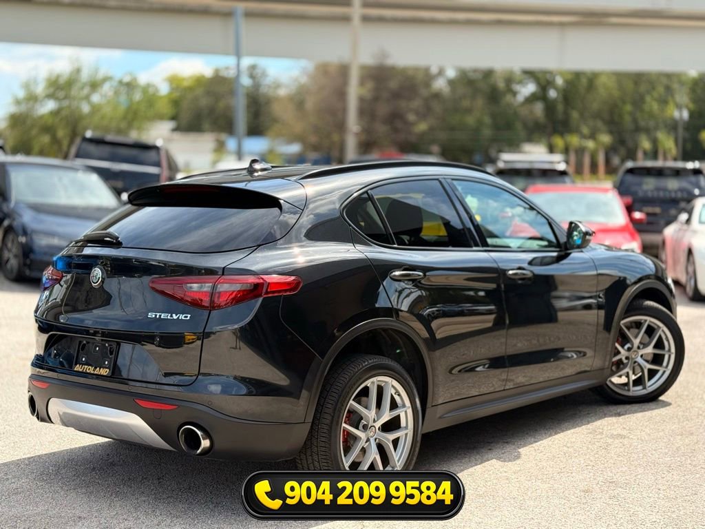 Used 2018 Alfa Romeo Stelvio Sport w/ Quick Order Package 22J Sport image 9