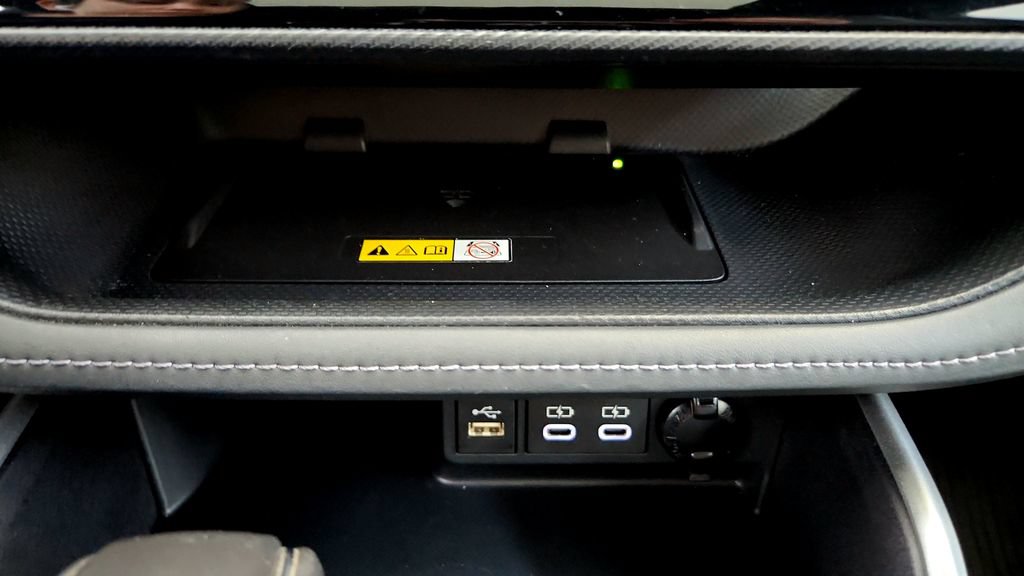 Used 2023 Toyota Highlander XSE AWD/4WD image 37