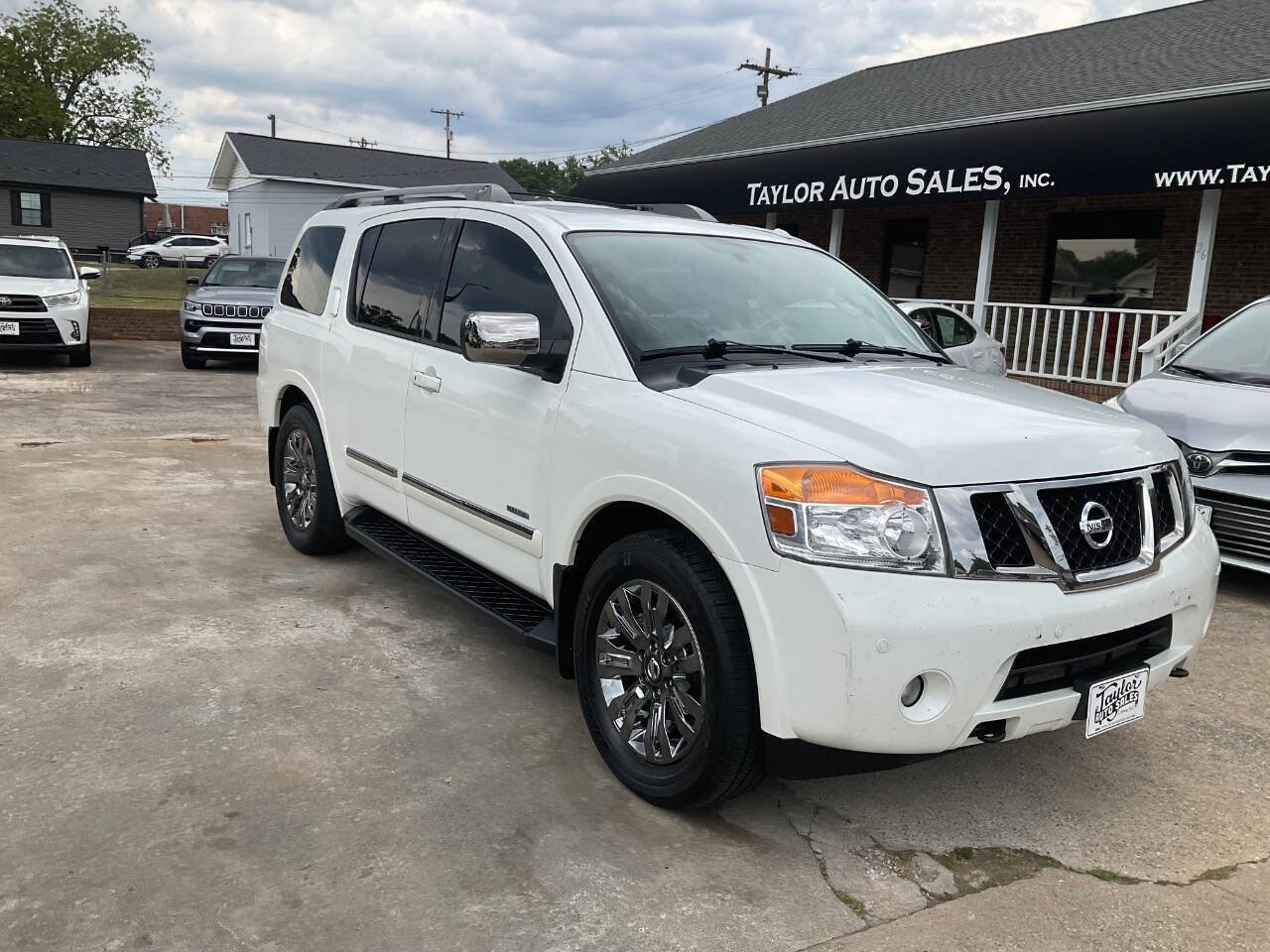 Used 2015 Nissan Armada Platinum w/ Platinum Reserve Package RWD image 1