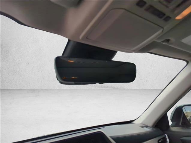 Used 2023 Toyota Highlander XLE image 10