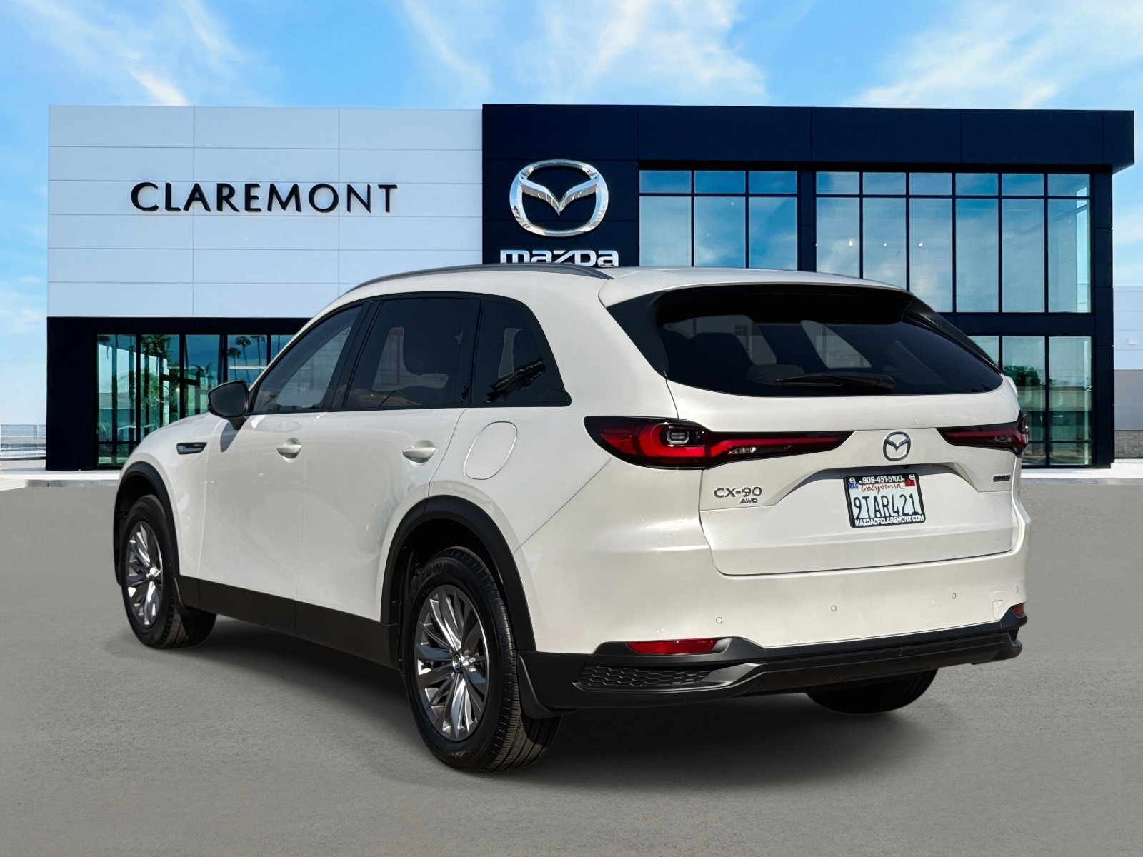 Used 2025 MAZDA CX-90 Plug-In Hybrid w/ Preferred image 6