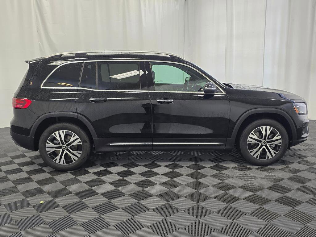 New 2026 Mercedes-Benz GLB 250 4MATIC image 7