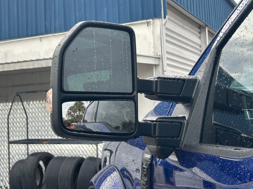 New 2026 Ford F250 Lariat w/ Black Appearance Package image 17