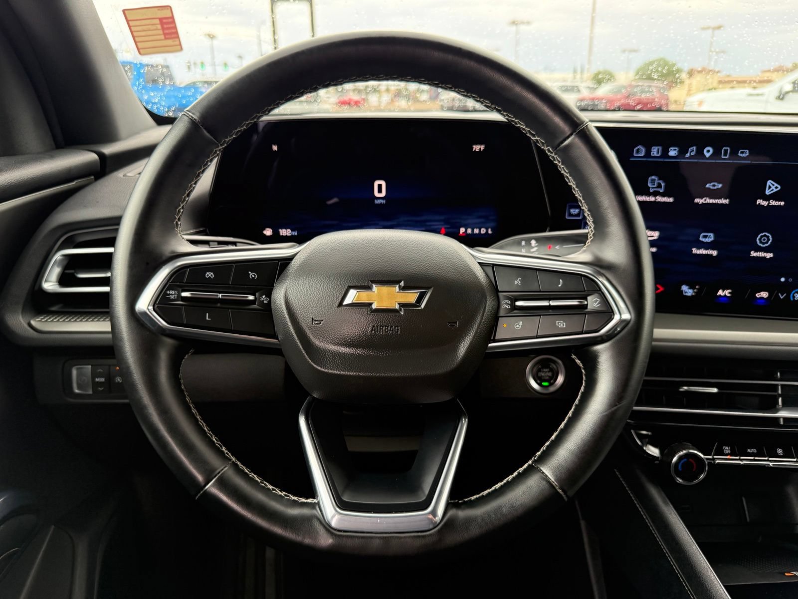 Certified 2025 Chevrolet Traverse LT FWD image 17