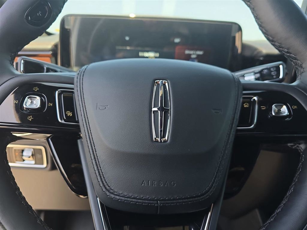 New 2025 Lincoln Aviator Black Label image 23