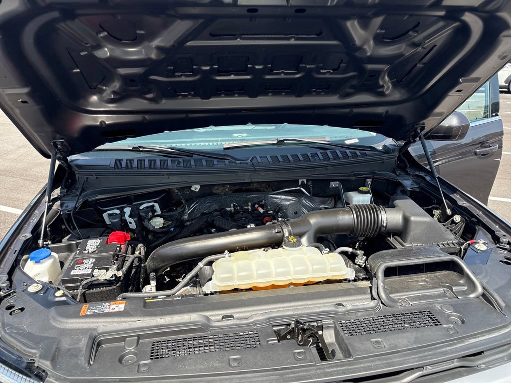 Used 2024 Ford Expedition XLT AWD/4WD image 43